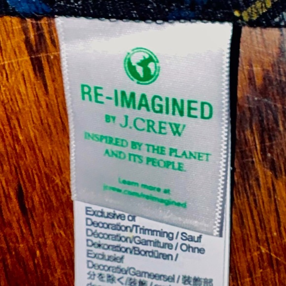 Short sleeve plaid shirt- perfect for the holidays or any day it is so pretty - Picture 4 of 4